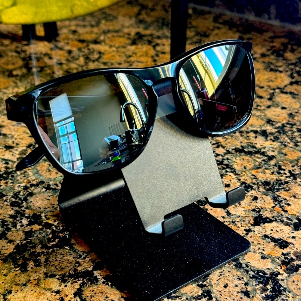 Oakley Manorburn
